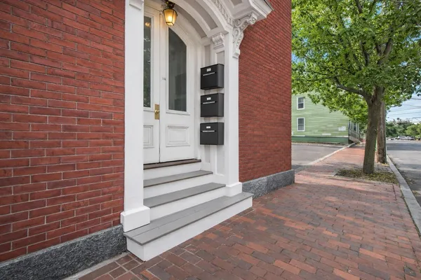 $1,395,000 | 12 Smith Street, Portland, ME 04101