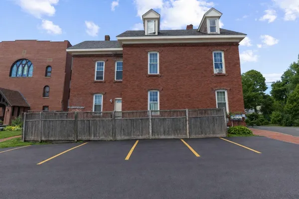 $1,395,000 | 12 Smith Street, Portland, ME 04101
