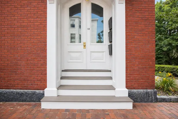 $1,395,000 | 12 Smith Street, Portland, ME 04101