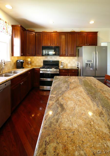 3812 East Hopewell Road Center Valley, PA 18034 - Photo 12 of 27 kitchen