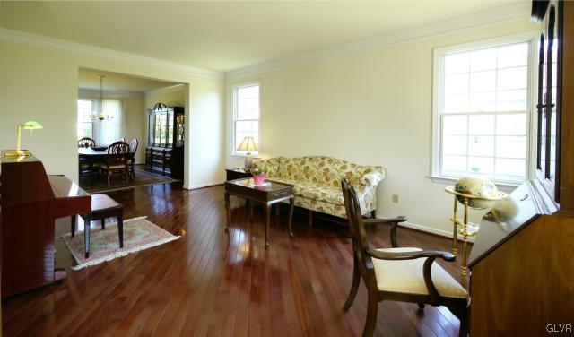 3812 East Hopewell Road Center Valley, PA 18034 - Photo 5 of 27 living room