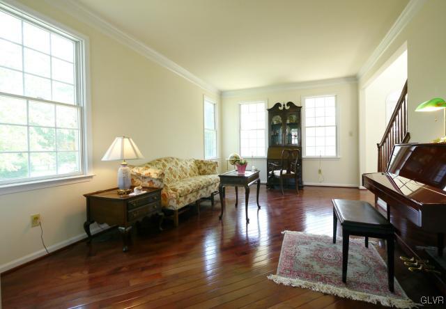 3812 East Hopewell Road Center Valley, PA 18034 - Photo 6 of 27 living room