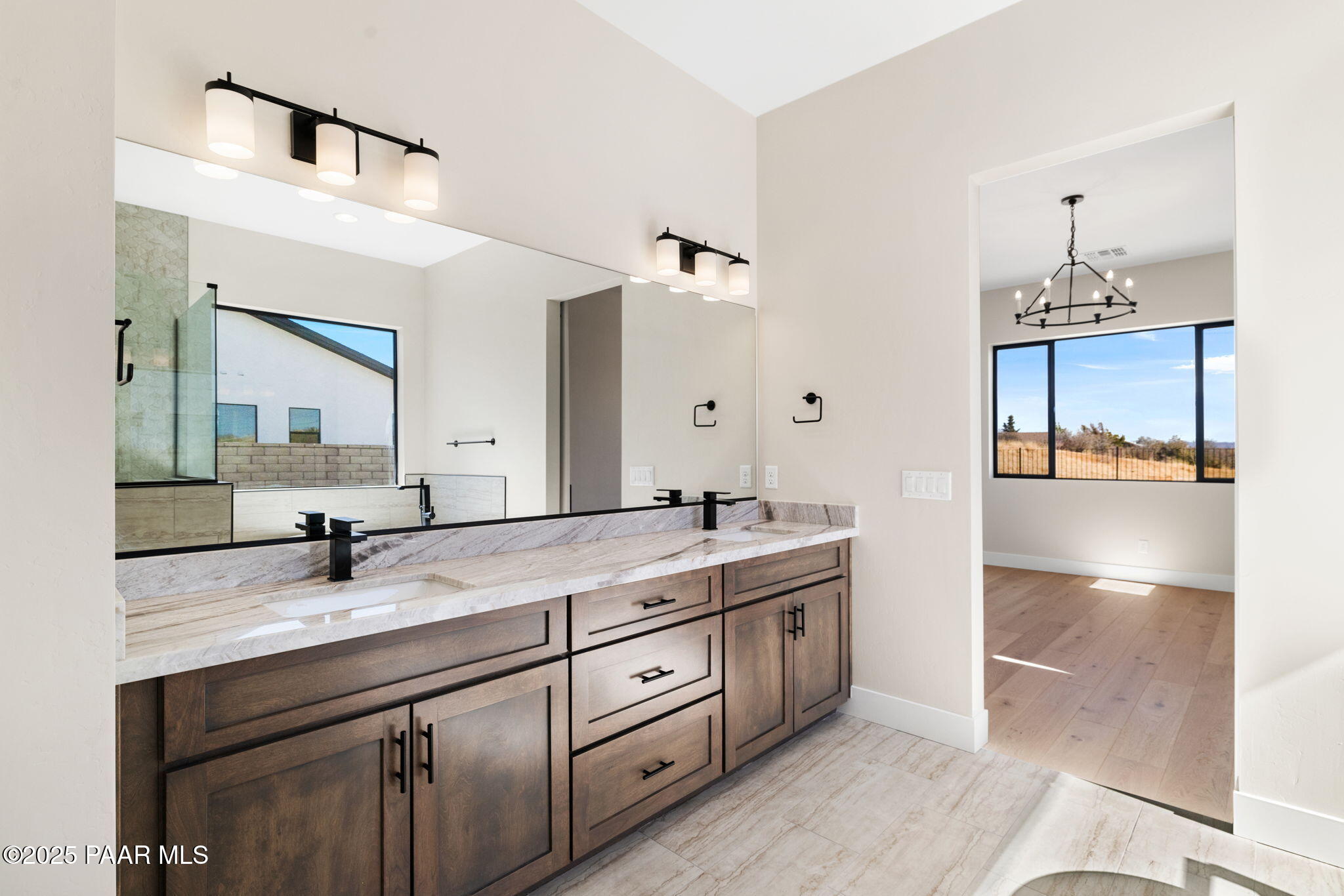 5649 Meridian Court Prescott, AZ 86305 - Photo 17 of 22 34-Primary Bath (4)