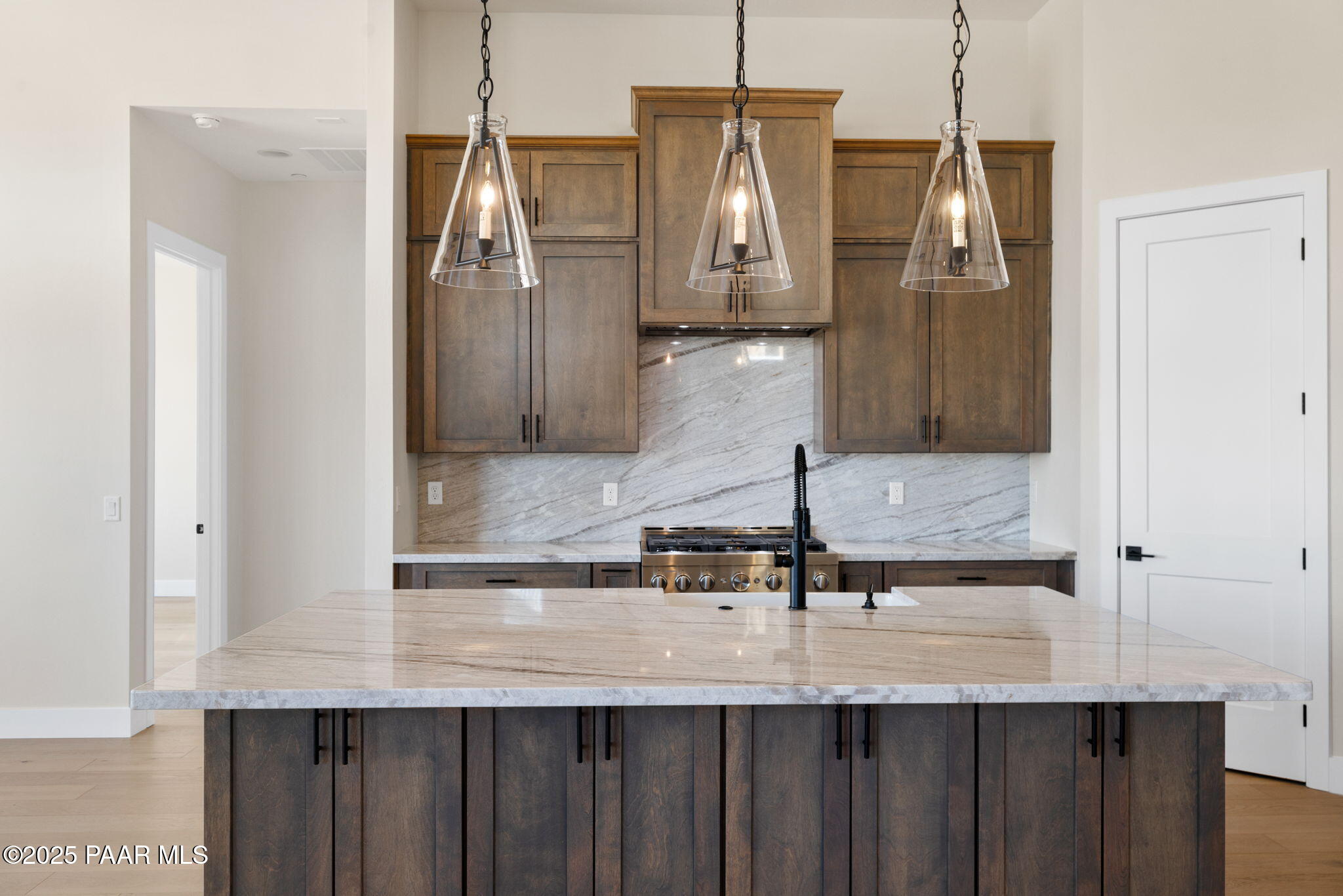 5649 Meridian Court Prescott, AZ 86305 - Photo 7 of 22 13-Kitchen (3)