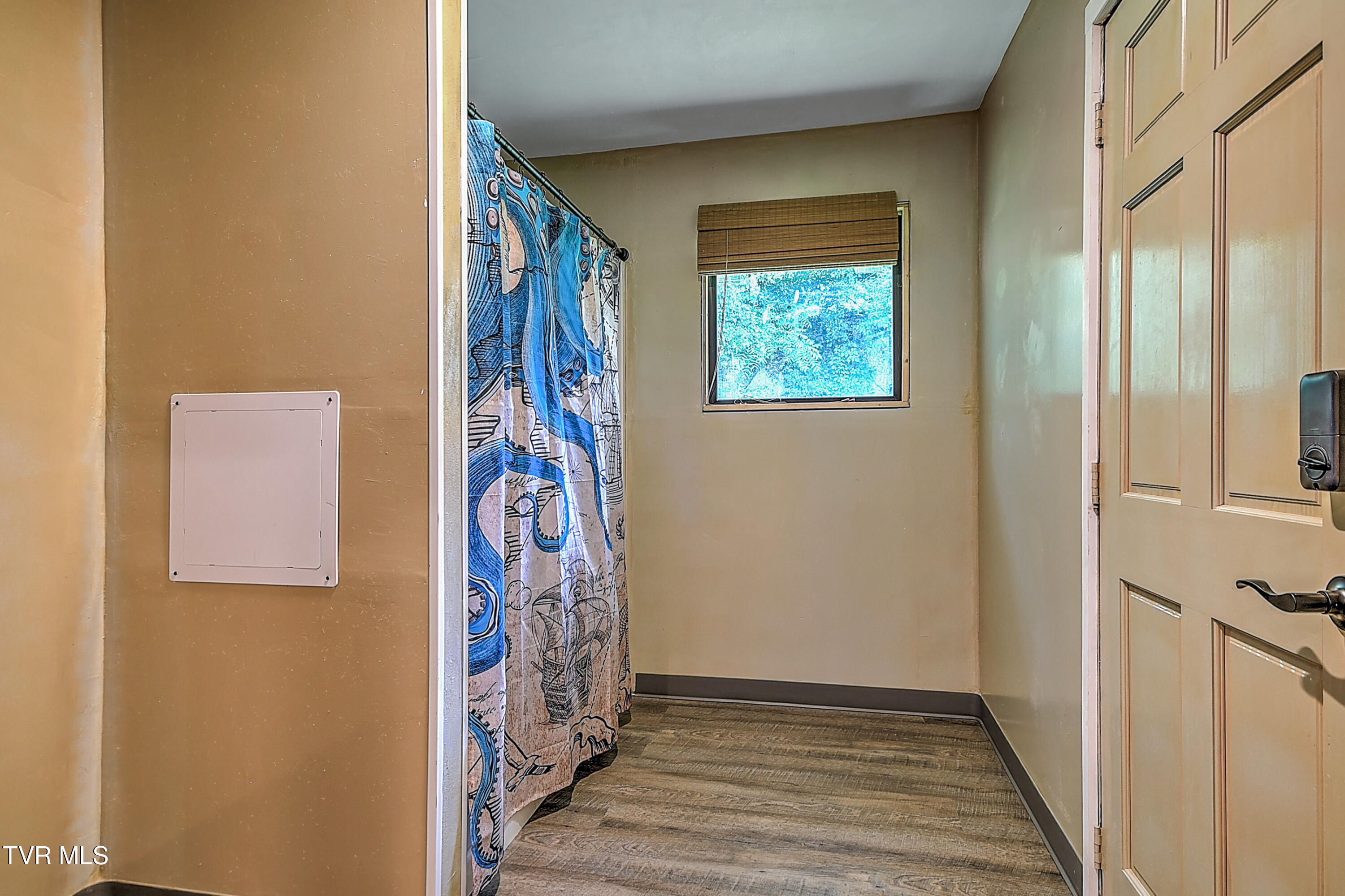 107 Springview Drive Gray, TN 37615 - Photo 16 of 44 21791946-A8D3-491F-A7AC-346C471A70C1