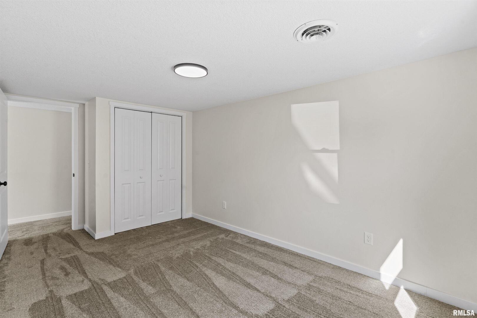 1501 43rd Street Moline, IL 61265 - Photo 24 of 27