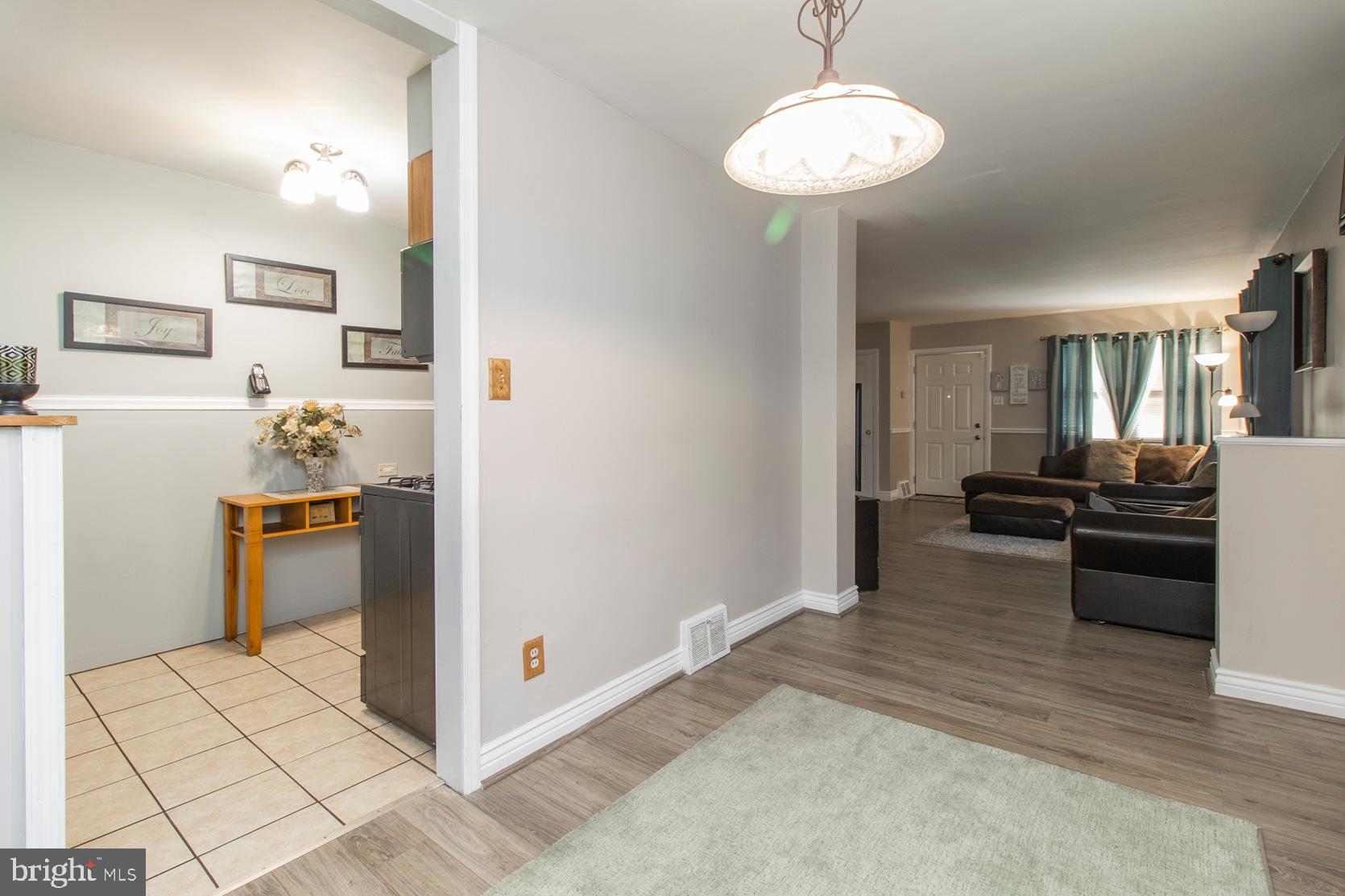 39 West Garrison Road Brookhaven, PA 19015 - Photo 7 of 39 Gallery Image 7