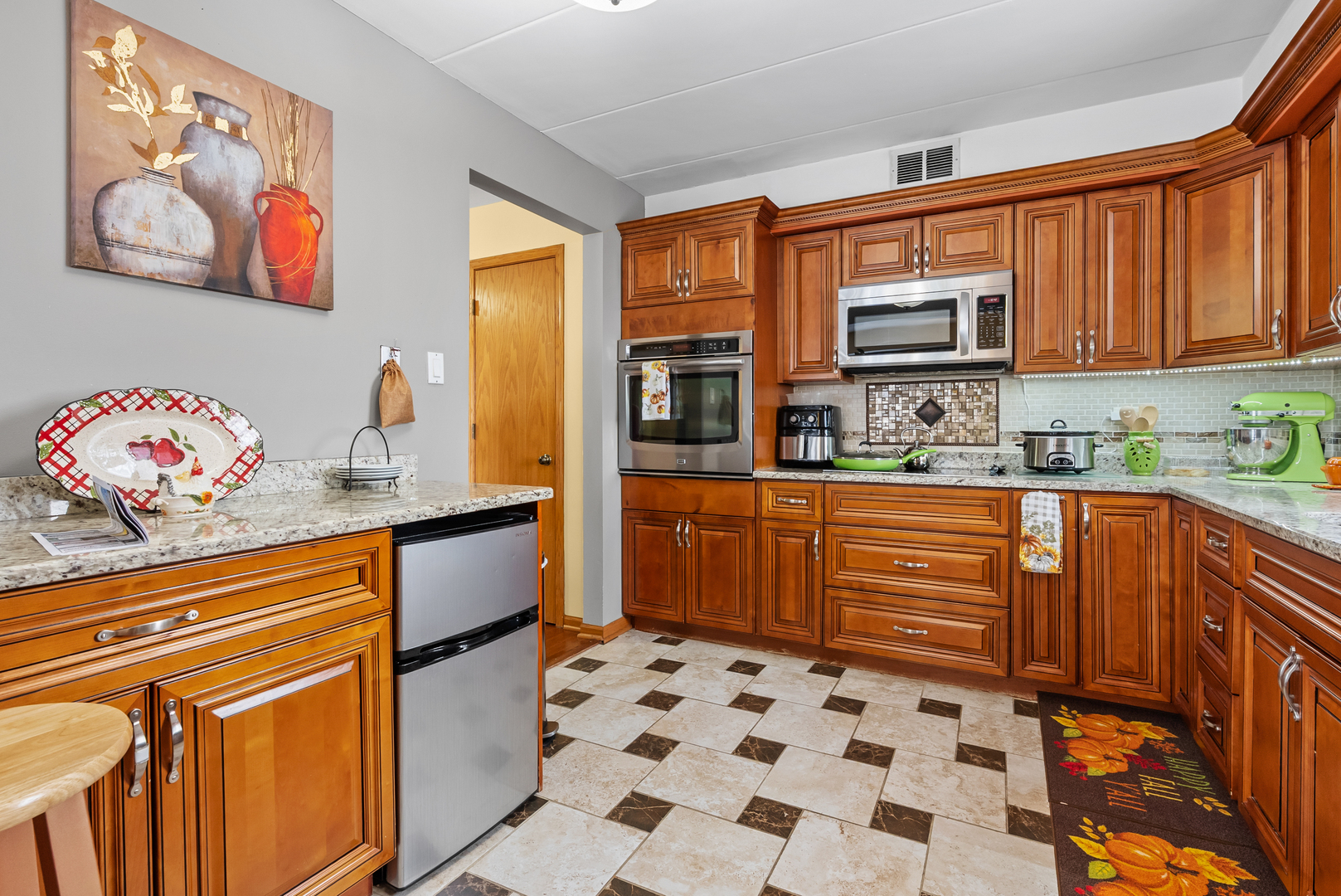 6331 West 63rd Street, Unit 2A Chicago, IL 60638 - Photo 8 of 18