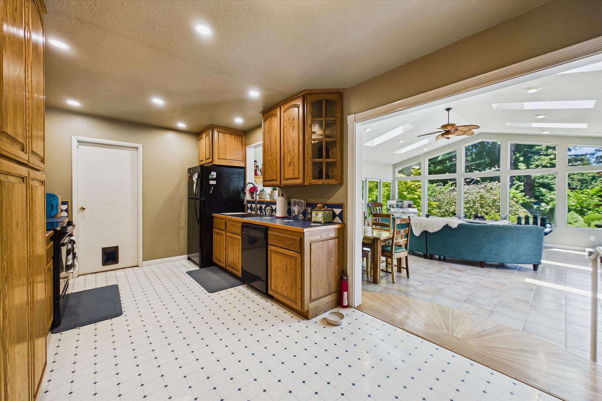 2105 Hurst Road Eureka, CA 95503 - Photo 20 of 54