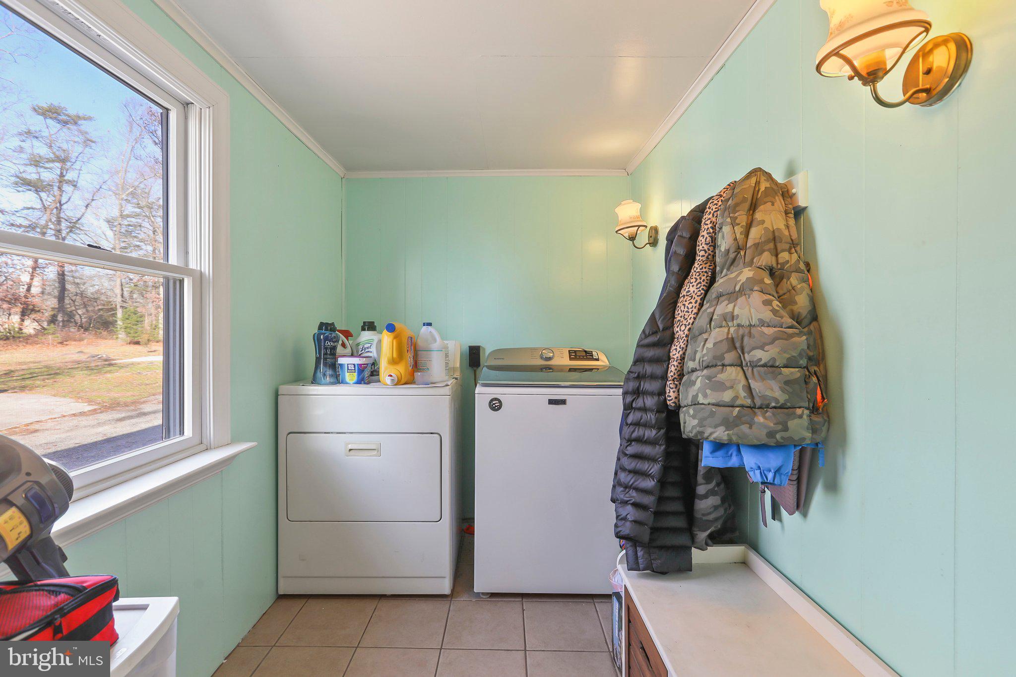 592 Chatsworth Road Tabernacle, NJ 08088 - Photo 12 of 32 a utility room with dryer and washer