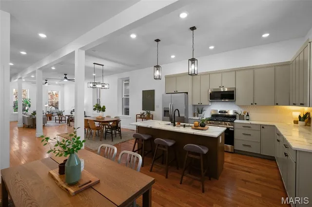 $349,900 | 3413 Oregon Avenue, St. Louis, MO 63118