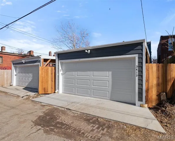 $349,900 | 3413 Oregon Avenue, St. Louis, MO 63118