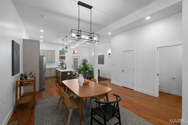 $349,900 | 3413 Oregon Avenue, St. Louis, MO 63118