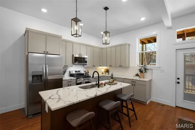 $349,900 | 3413 Oregon Avenue, St. Louis, MO 63118