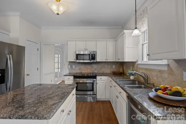 $3,500 | 100 Martin Street, Davidson, NC 28036