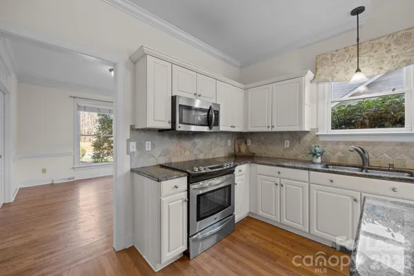 $3,500 | 100 Martin Street, Davidson, NC 28036