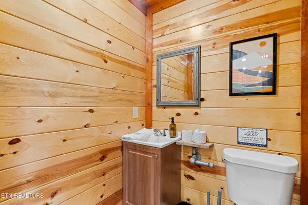 $1,600,000 | 2517 Laurel Point Way, Sevierville, TN 37862