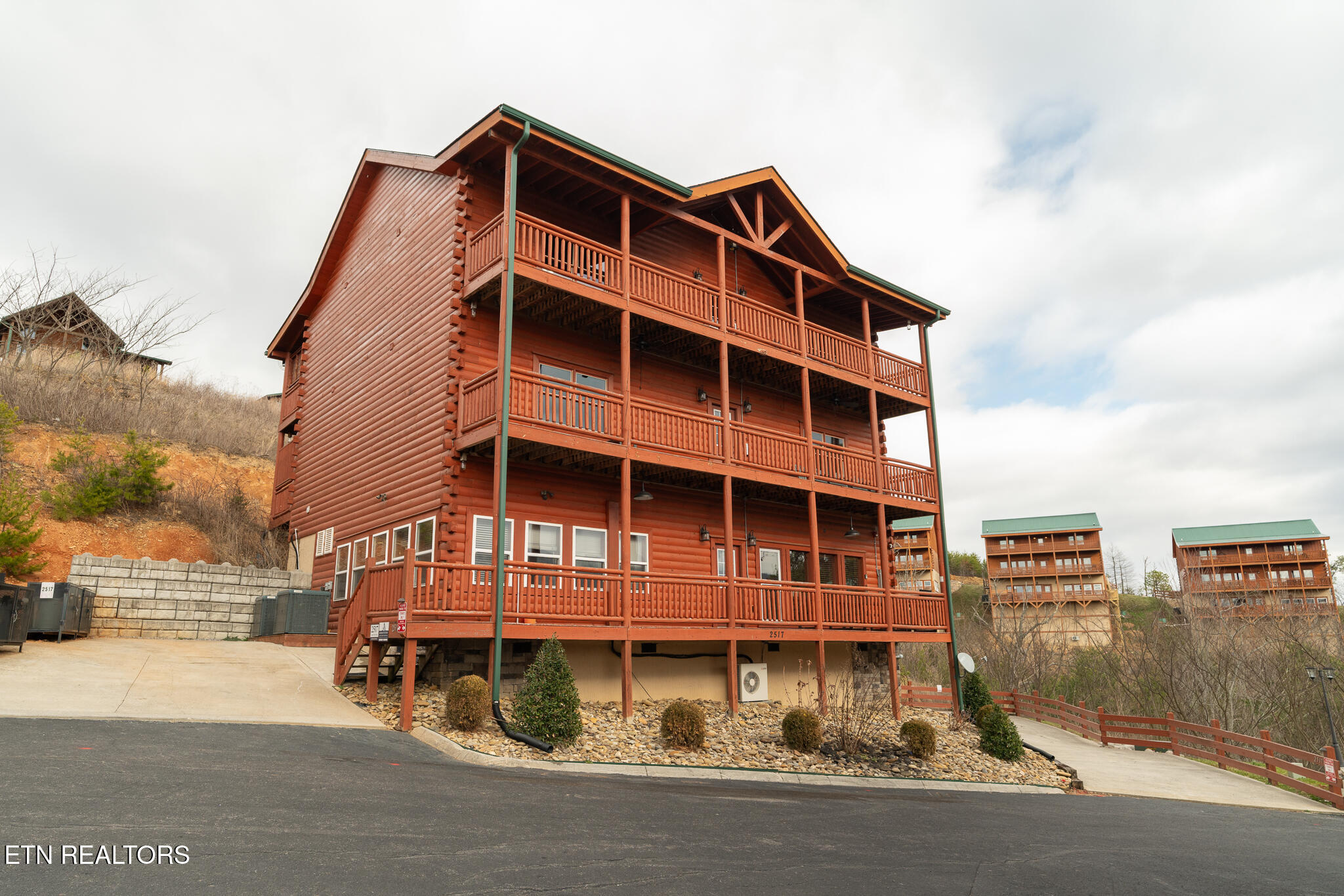 2517 Laurel Point Way Sevierville, TN 37862 - Photo 3 of 58 untitled-3