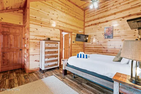 $1,350,000 | 2517 Laurel Point Way, Sevierville, TN 37862