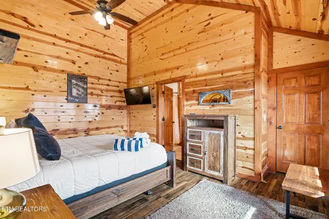 $1,350,000 | 2517 Laurel Point Way, Sevierville, TN 37862