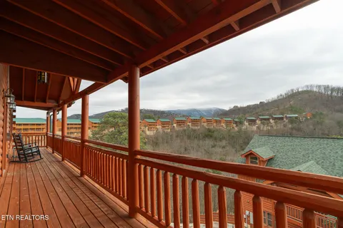 $1,350,000 | 2517 Laurel Point Way, Sevierville, TN 37862