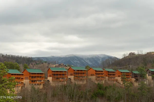 $1,600,000 | 2517 Laurel Point Way, Sevierville, TN 37862