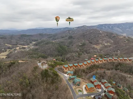 $1,350,000 | 2517 Laurel Point Way, Sevierville, TN 37862