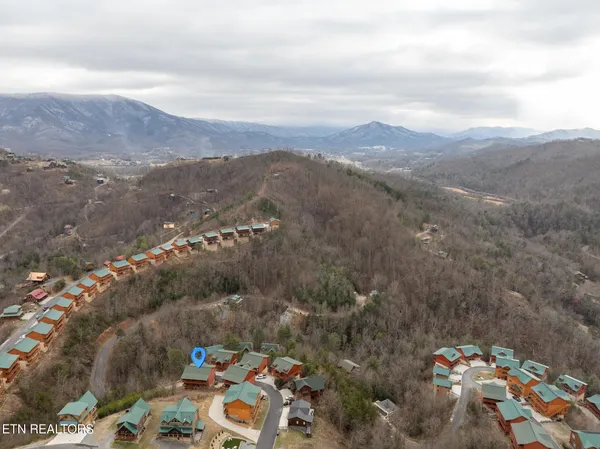 $1,600,000 | 2517 Laurel Point Way, Sevierville, TN 37862