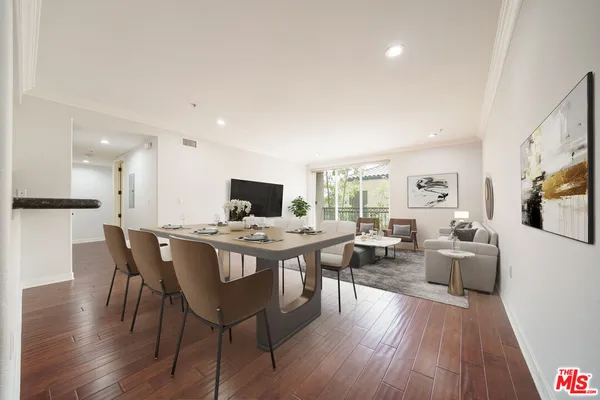 $699,000 | 1401 South St Andrews Place, Unit 201, Los Angeles, CA 90019