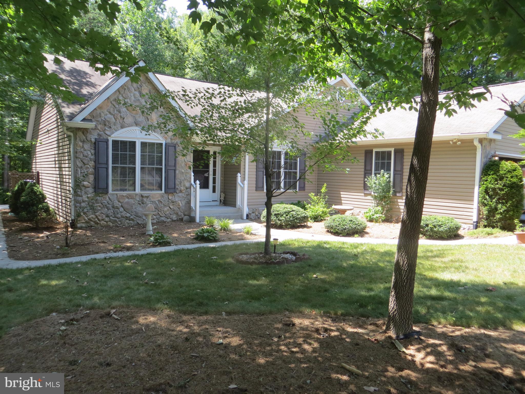 Come see what I have to offer! 406 Battlefield Rd