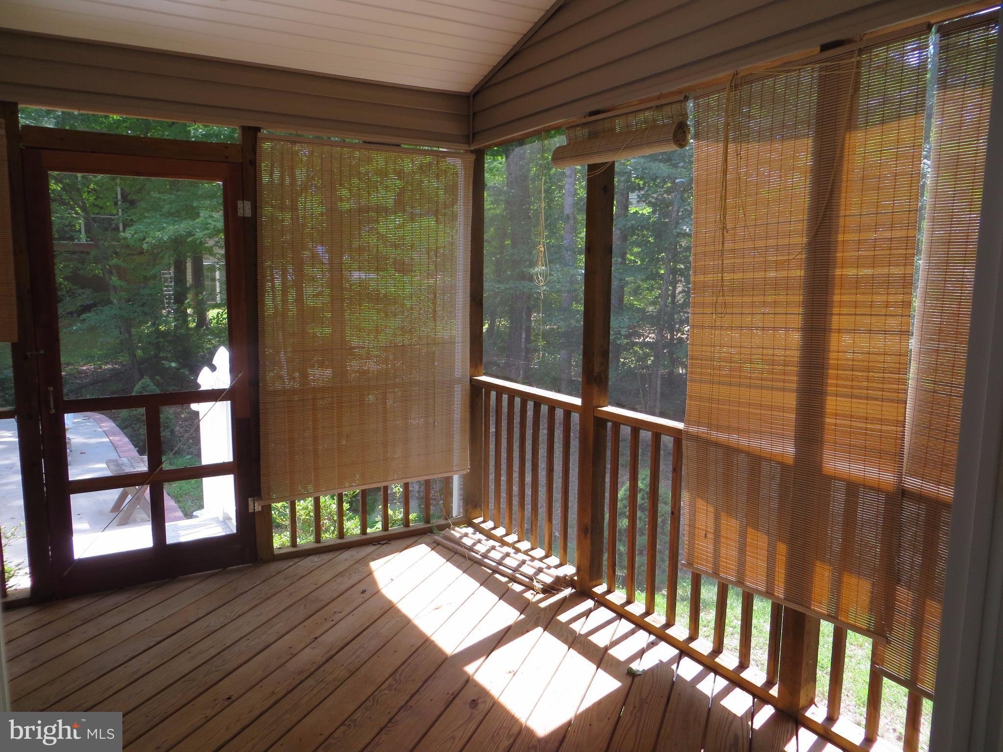 406 Battlefield Road Locust Grove, VA 22508 - Photo 13 of 26 Vault Ceiling Screen Porcch
