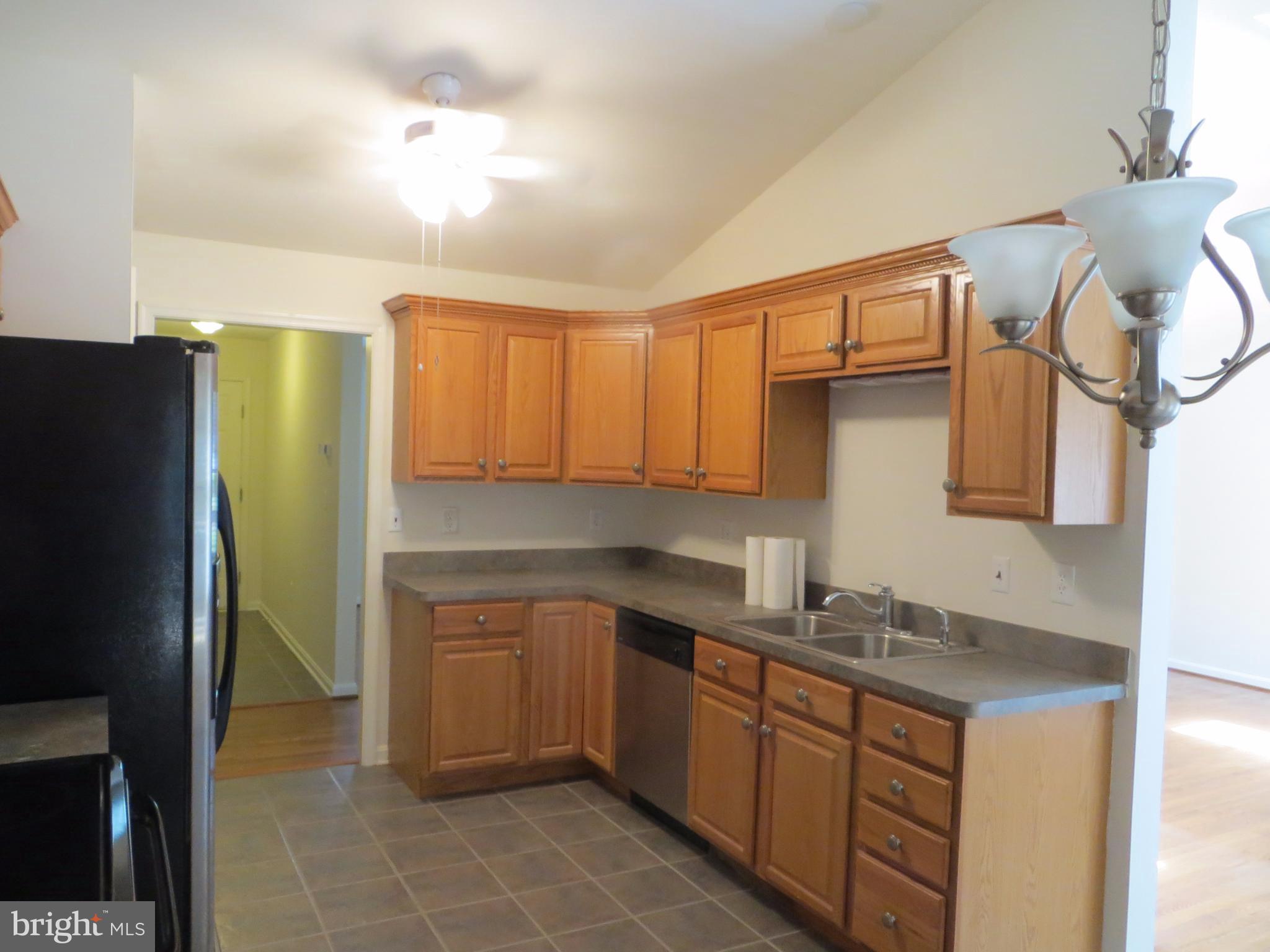 406 Battlefield Road Locust Grove, VA 22508 - Photo 9 of 26 Kitchen view to back hall