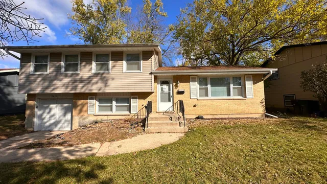 $242,000 | 3214 Birchwood Drive, Hazel Crest, IL 60429