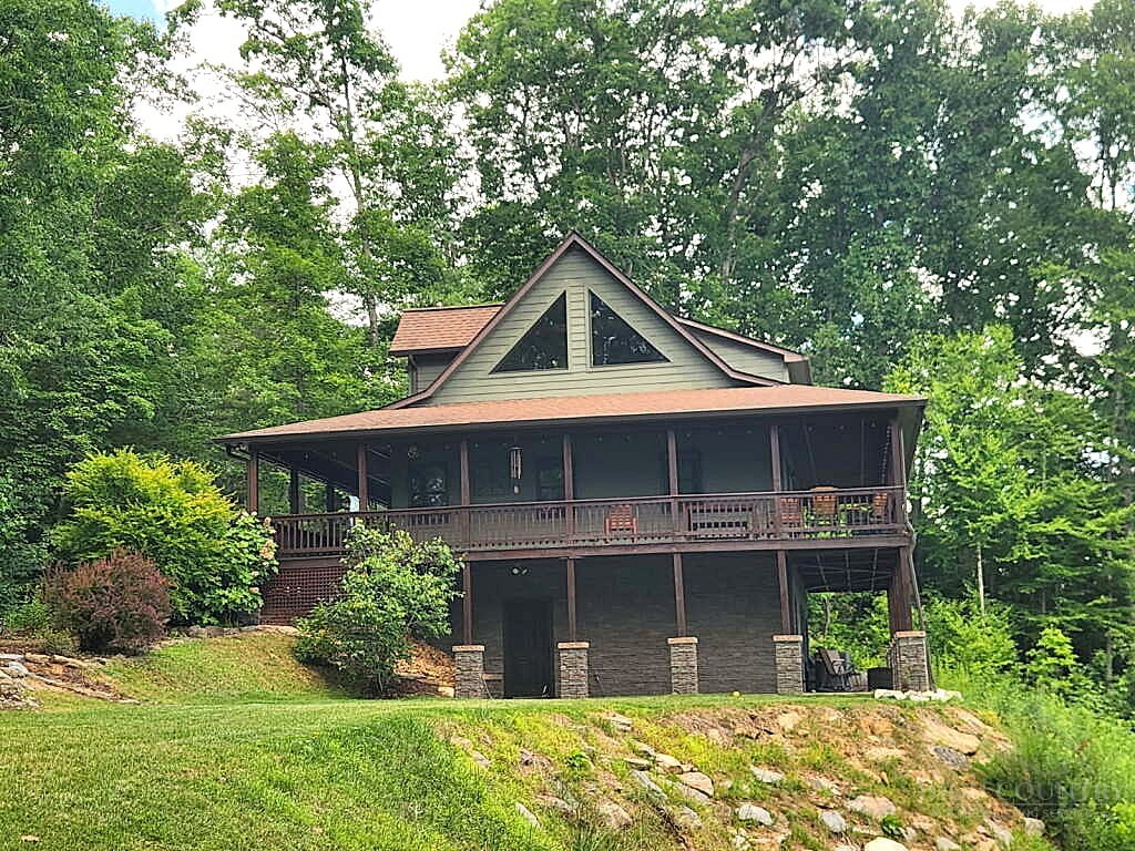 1400 Rustic Road West Jefferson, NC 28694 - Photo 6 of 31 Gallery Image 6