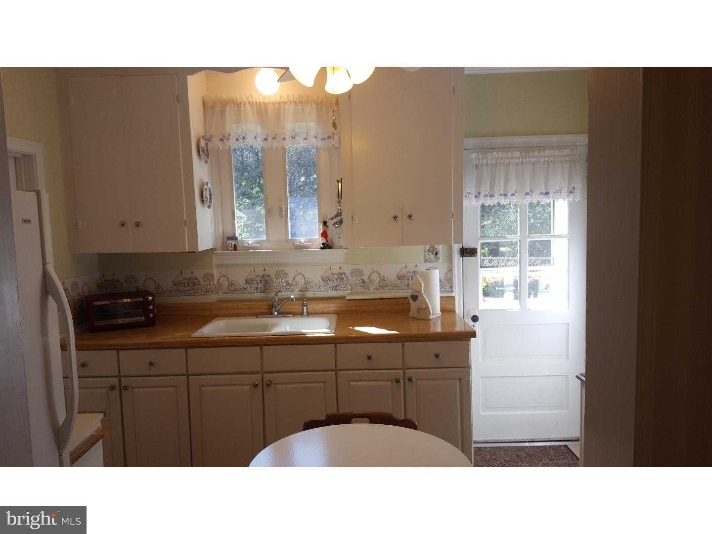 125 Cedarcroft Road Kennett Square, PA 19348 - Photo 15 of 25 Kitchen