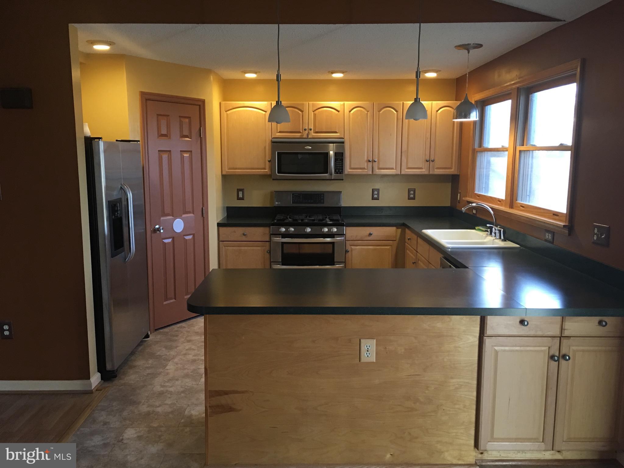 196 Cliff Road Linden, VA 22642 - Photo 2 of 25 Kitchen