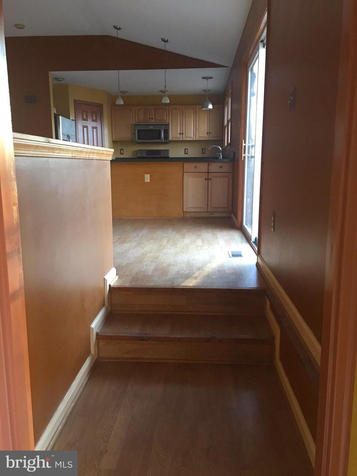 196 Cliff Road Linden, VA 22642 - Photo 20 of 25 Interior (General)