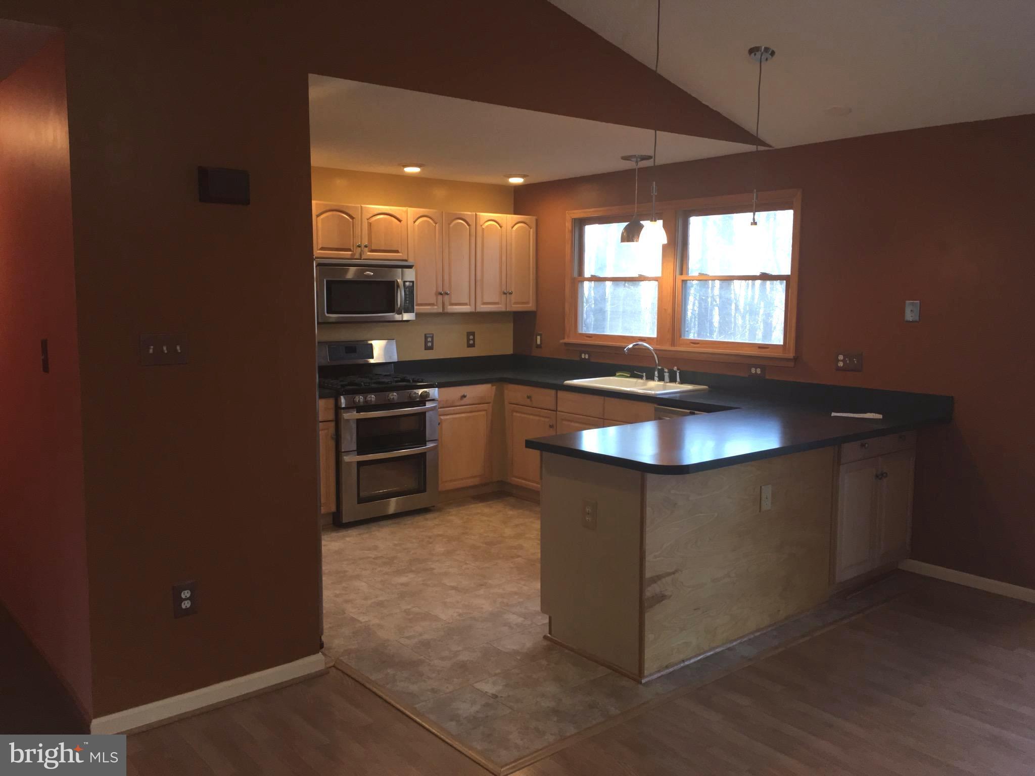 196 Cliff Road Linden, VA 22642 - Photo 6 of 25 Kitchen