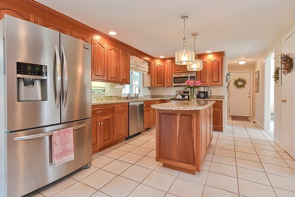 170 Morgan Road Northbridge, MA 01588 - Photo 12 of 40 Gallery Image 12
