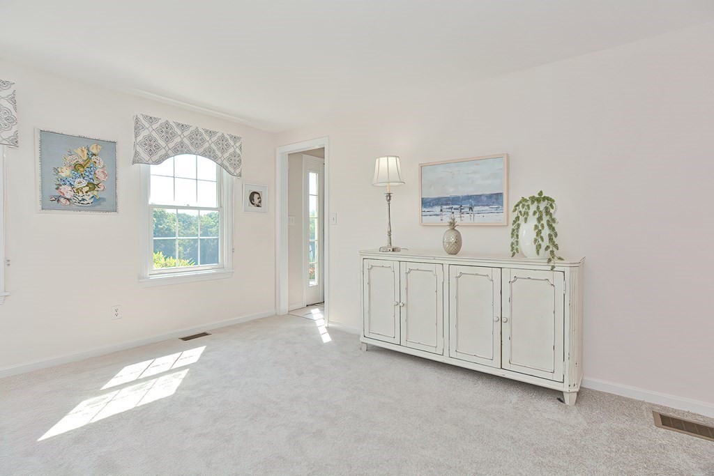 170 Morgan Road Northbridge, MA 01588 - Photo 9 of 40 Gallery Image 9