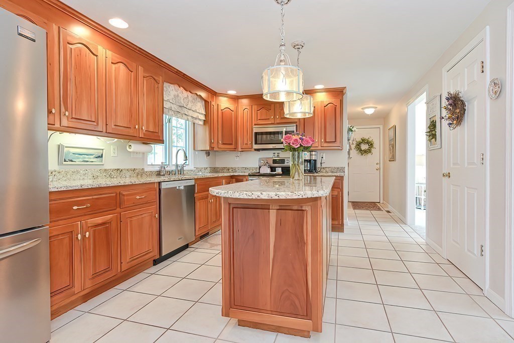 170 Morgan Road Northbridge, MA 01588 - Photo 10 of 40 Gallery Image 10