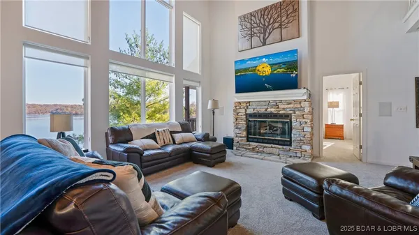 $889,900 | 17661 Sheldon Point Road, Gravois Mills, MO 65037