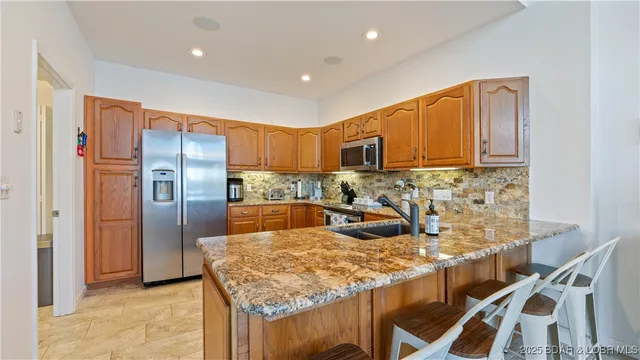 $899,900 | 17661 Sheldon Point Road, Gravois Mills, MO 65037