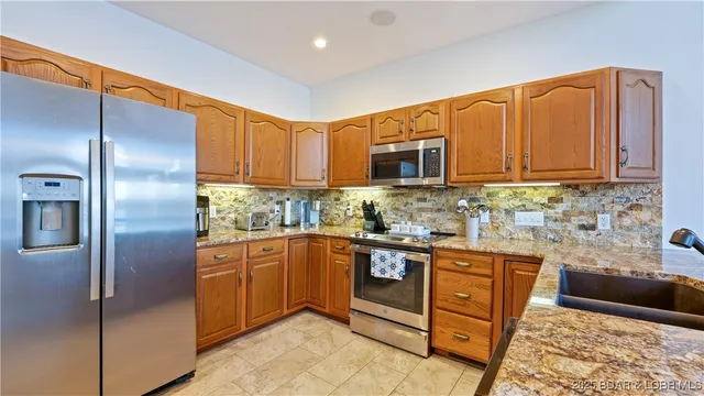 $899,900 | 17661 Sheldon Point Road, Gravois Mills, MO 65037