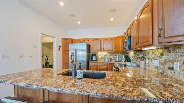 $899,900 | 17661 Sheldon Point Road, Gravois Mills, MO 65037