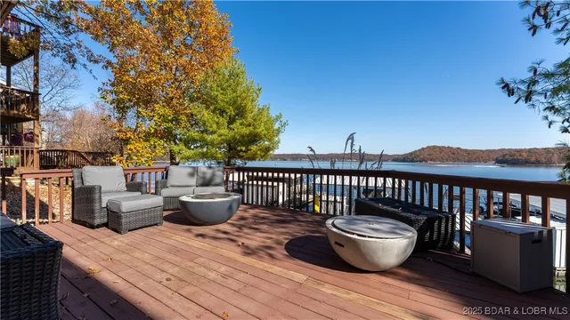 $899,900 | 17661 Sheldon Point Road, Gravois Mills, MO 65037