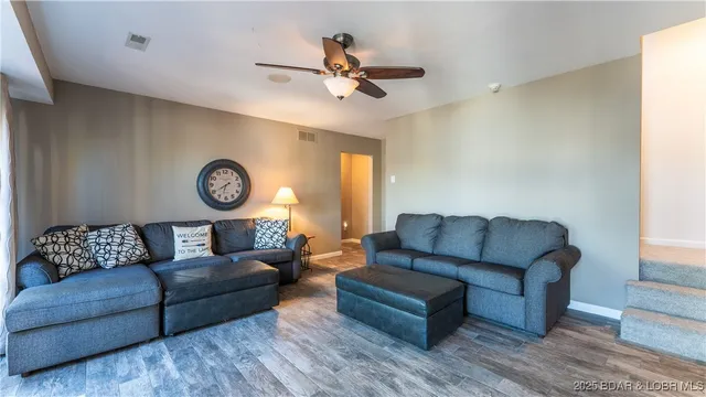 $899,900 | 17661 Sheldon Point Road, Gravois Mills, MO 65037