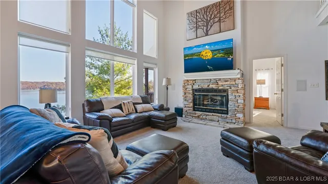 $899,900 | 17661 Sheldon Point Road, Gravois Mills, MO 65037