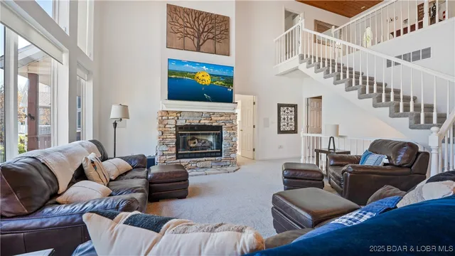 $899,900 | 17661 Sheldon Point Road, Gravois Mills, MO 65037