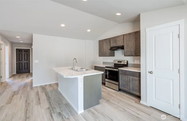 $345,000 | 609 North Oak Street, Tieton, WA 98947